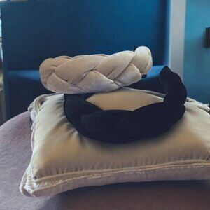 🖤2 Lush Velvet Headbands~2 Headbands 1 Price~ Black & Cream NWOT.🖤